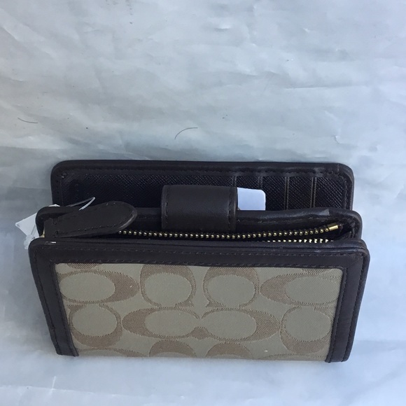 Monogramed Coach wallet - Picture 6 of 8
